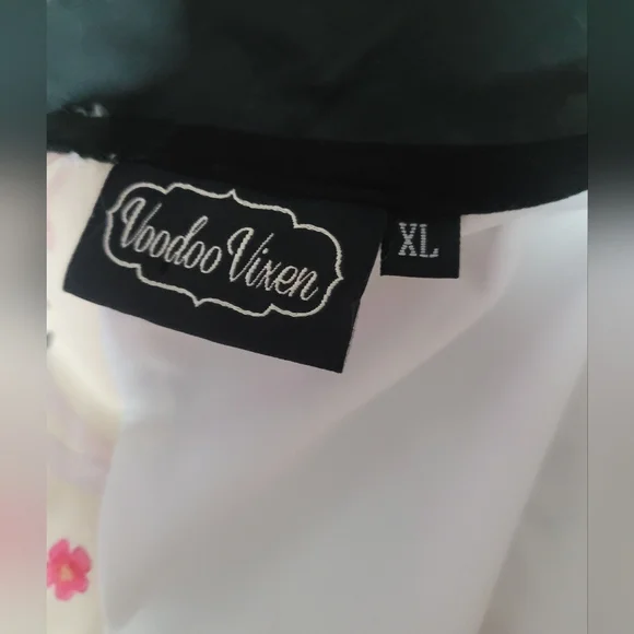 Vintage Style Dress with Retro Print - Picture 7 of 11